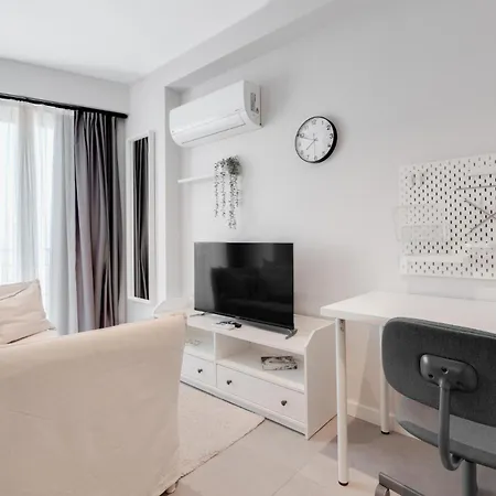 Newly Constructed In Kadikoy Quake-resistant-ac Apartament Stambuł