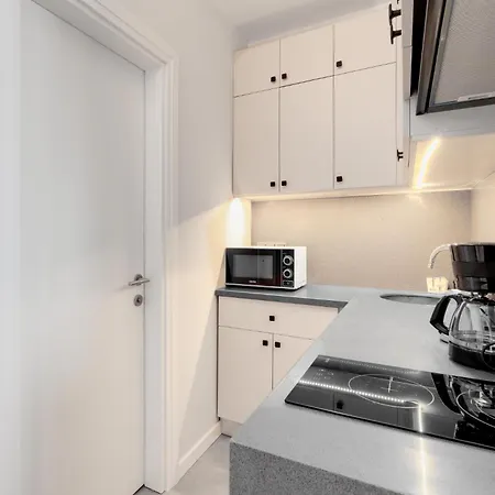 Newly Constructed In Kadikoy Quake-resistant-ac Appartement Istanboel